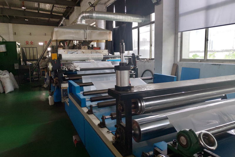 plastic-slip-sheet-machine