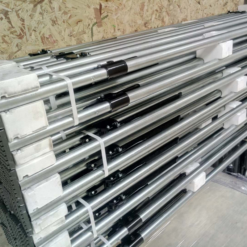 3-cargo-bar-loading.jpg