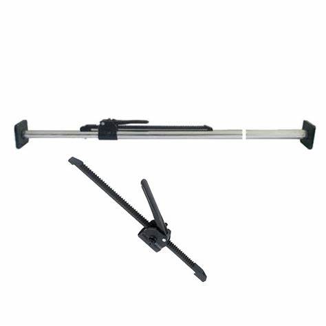 How to choose a suitable cargo load bar for your specific goods?