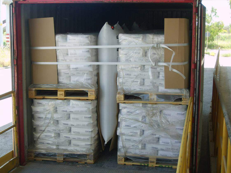 poly-woven-dunnage-bag-in-chemical