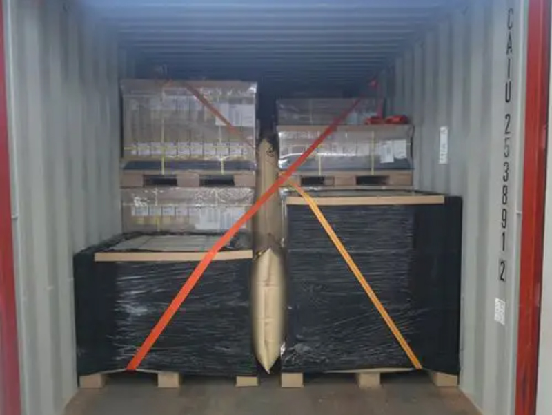 lashing-strap-with-dunnage-bag-in-plastic