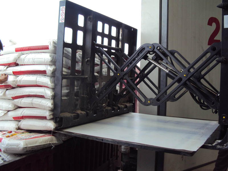 plastic-slip-sheet-in-chemical